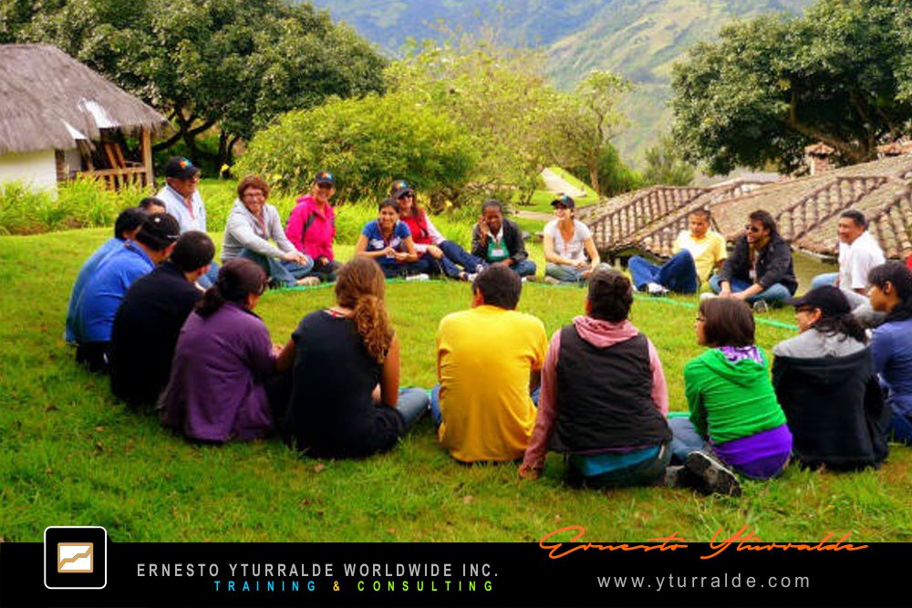 Talleres de cuerdas en Quito para fortalecer equipos de trabajo